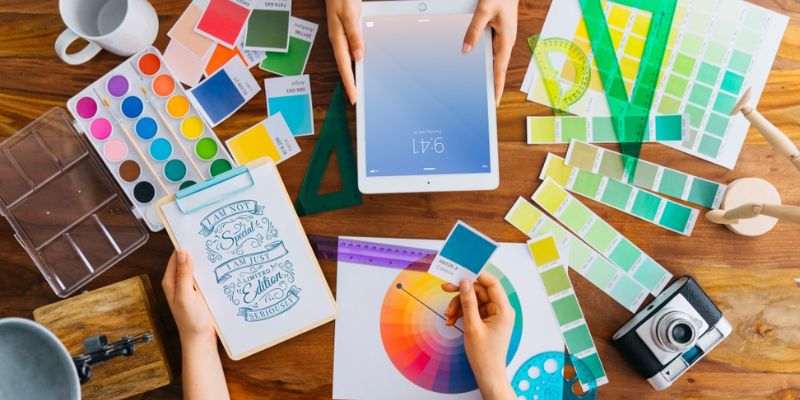 How Do Graphic Design and User Experience (UX) Work Together?